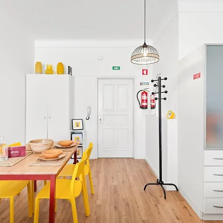 Guestready - Peaceful With A Private Backyard * Porto