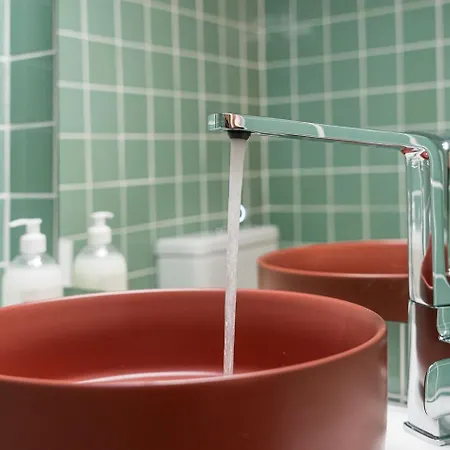 Guestready - Peaceful With A Private Backyard شقة *